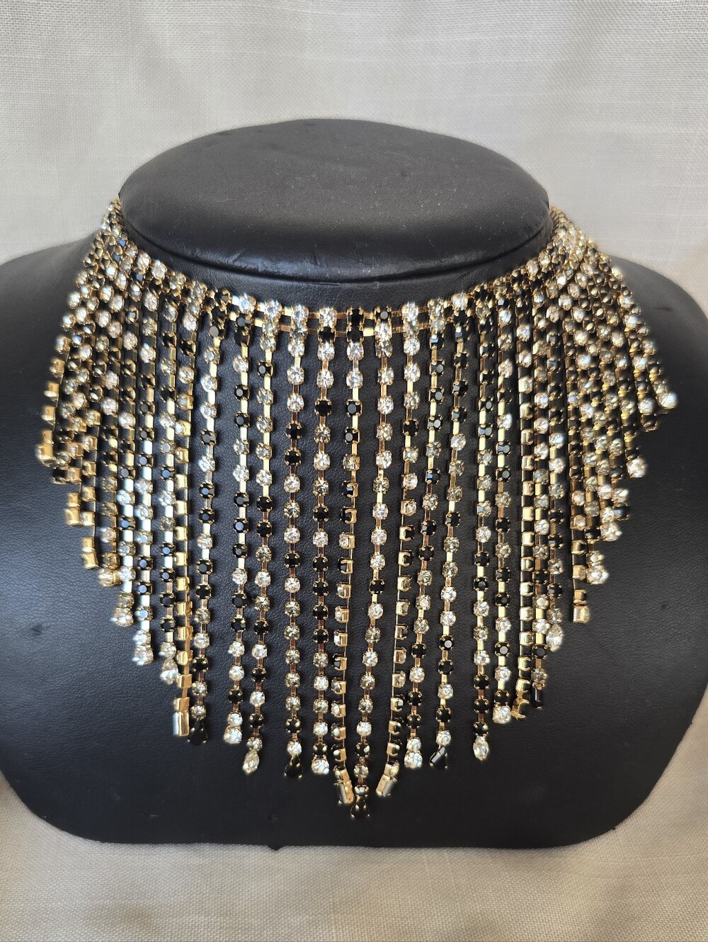 Gild Necklace With White And Black Rhinestones